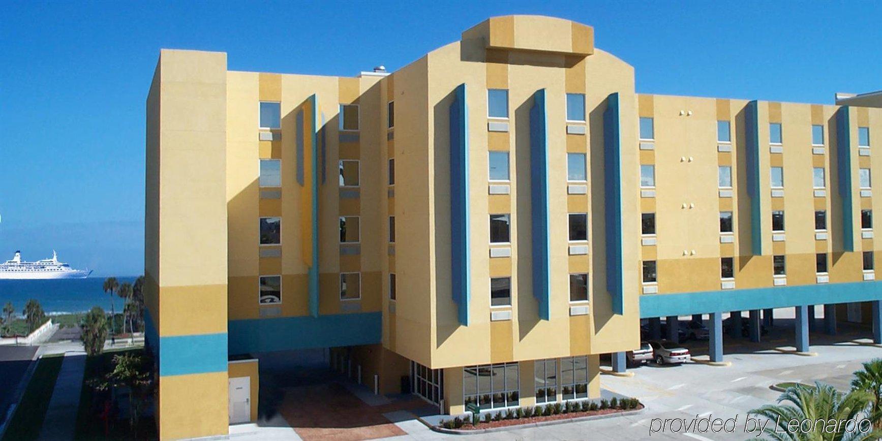 Cocoa Beach Suites Hotel Bagian luar foto