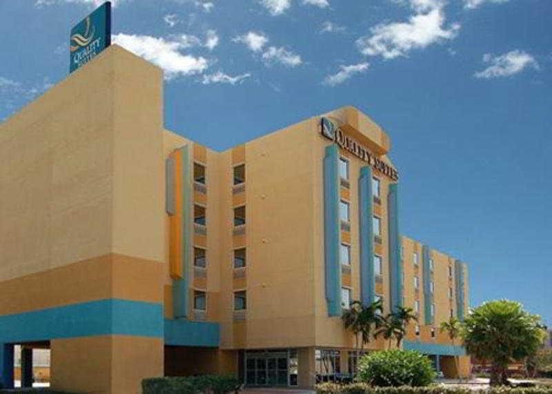 Cocoa Beach Suites Hotel Bagian luar foto