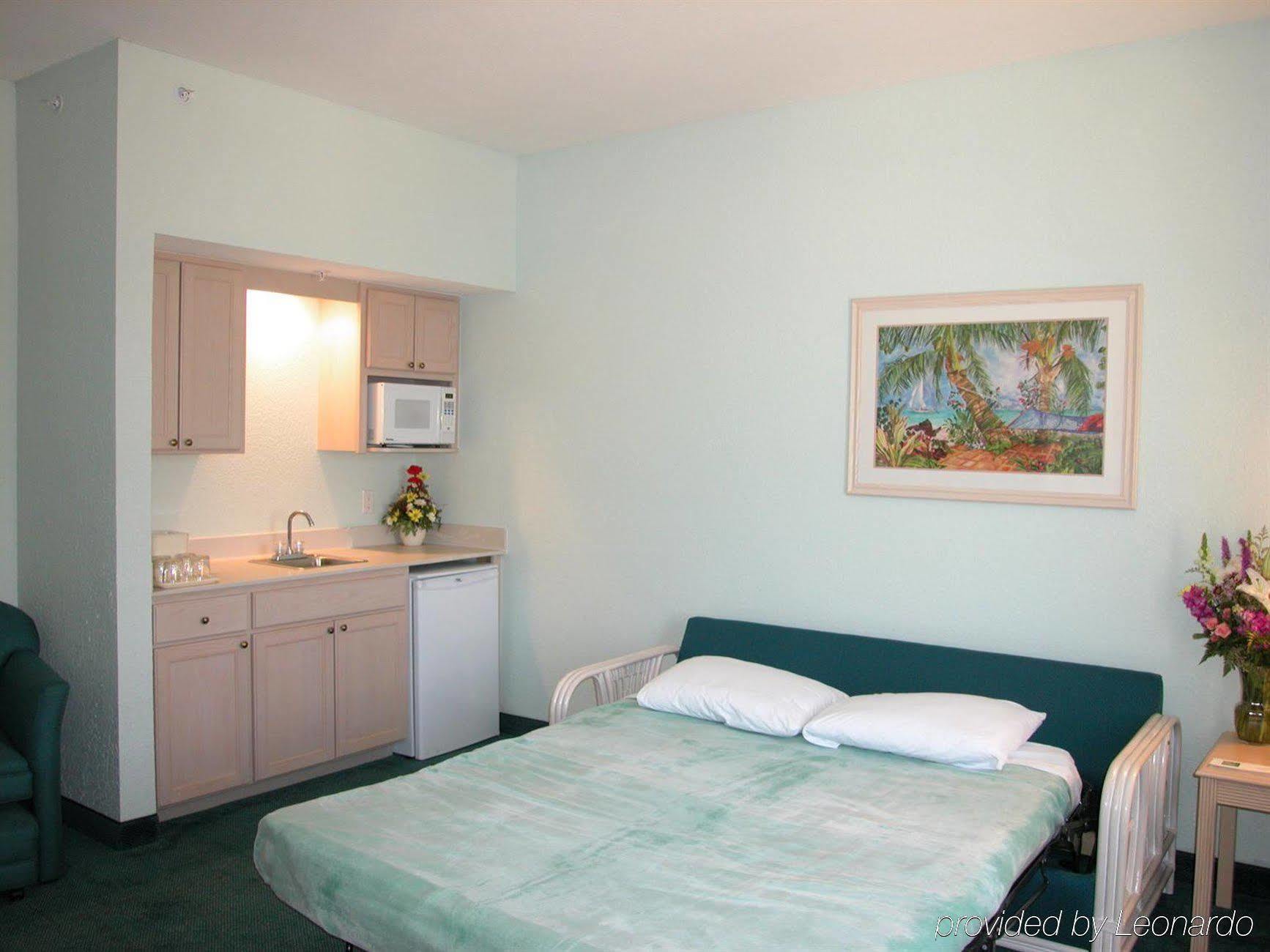 Cocoa Beach Suites Hotel Bagian luar foto