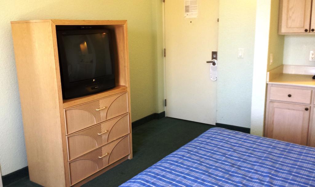 Cocoa Beach Suites Hotel Bagian luar foto